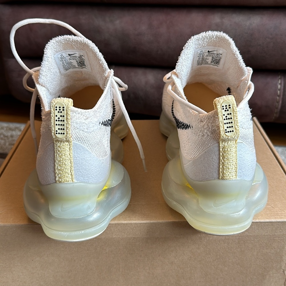 NIKE AIR MAX SCORPION - Picture 4 of 9